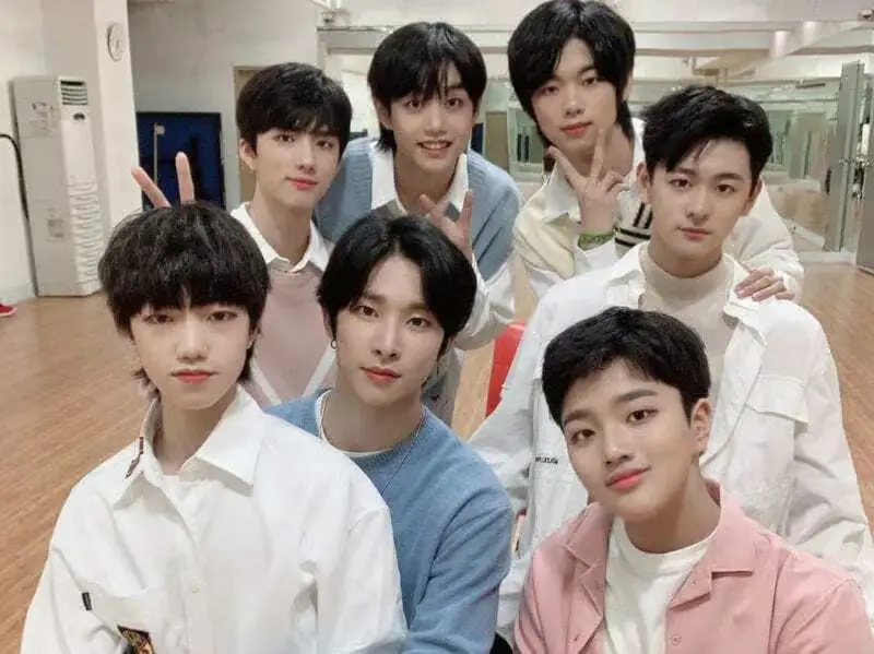 Daily H Boys members are Donghyun, Havit, Hankook, Yechan, Eunil, and Taehyun.