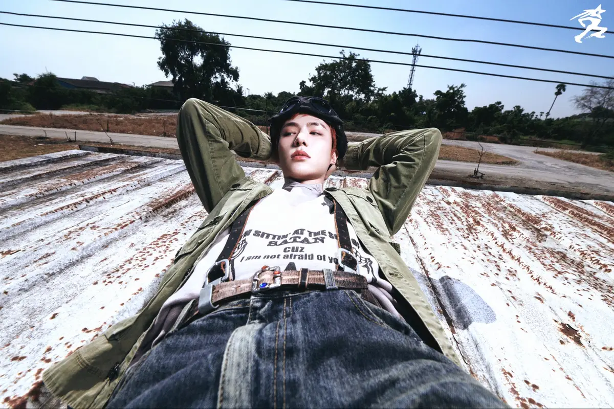 DAILY:DIRECTION member EN-KIM