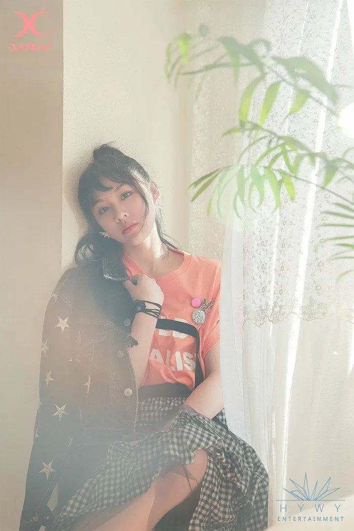 DAYDAY former member Debby