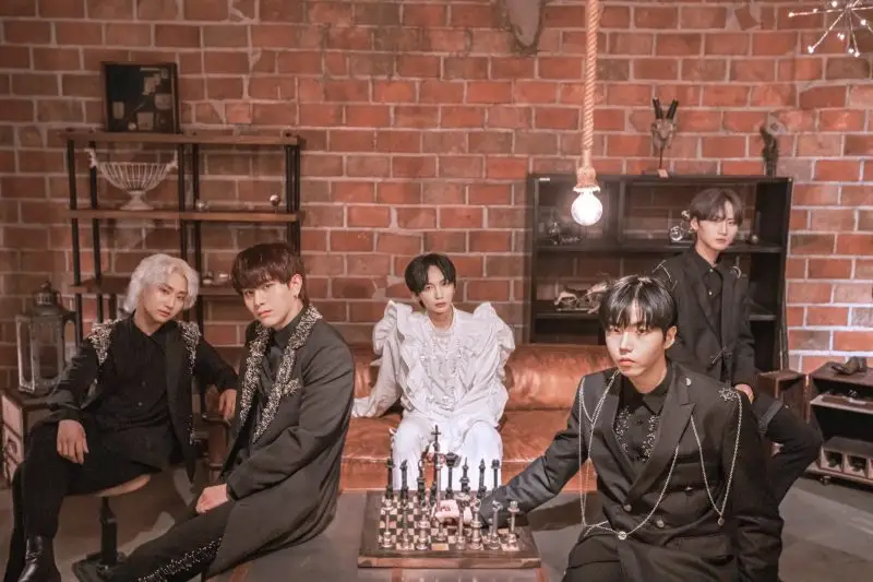 D.COY members are Jungmin, Hyukjin, Wonshin, and Dosun.