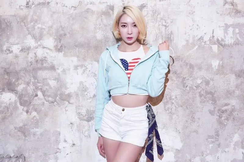 D.HOLIC former member Duri