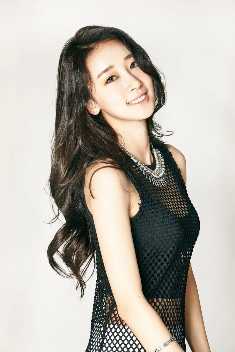 D.HOLIC former member Hami