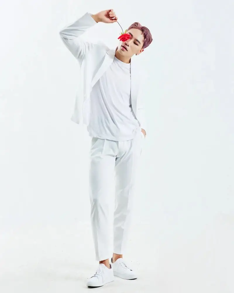 DUSTIN former member Win