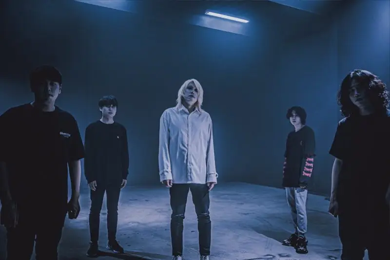 Eighteen April members are Hyunsoo, Jaebok, Nike Hong, and wav.