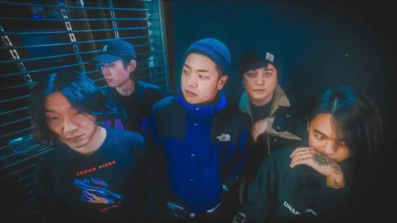 End These Days members are YUL, Wookwon, Dogui, Yang Jin Hyun, and JUN.