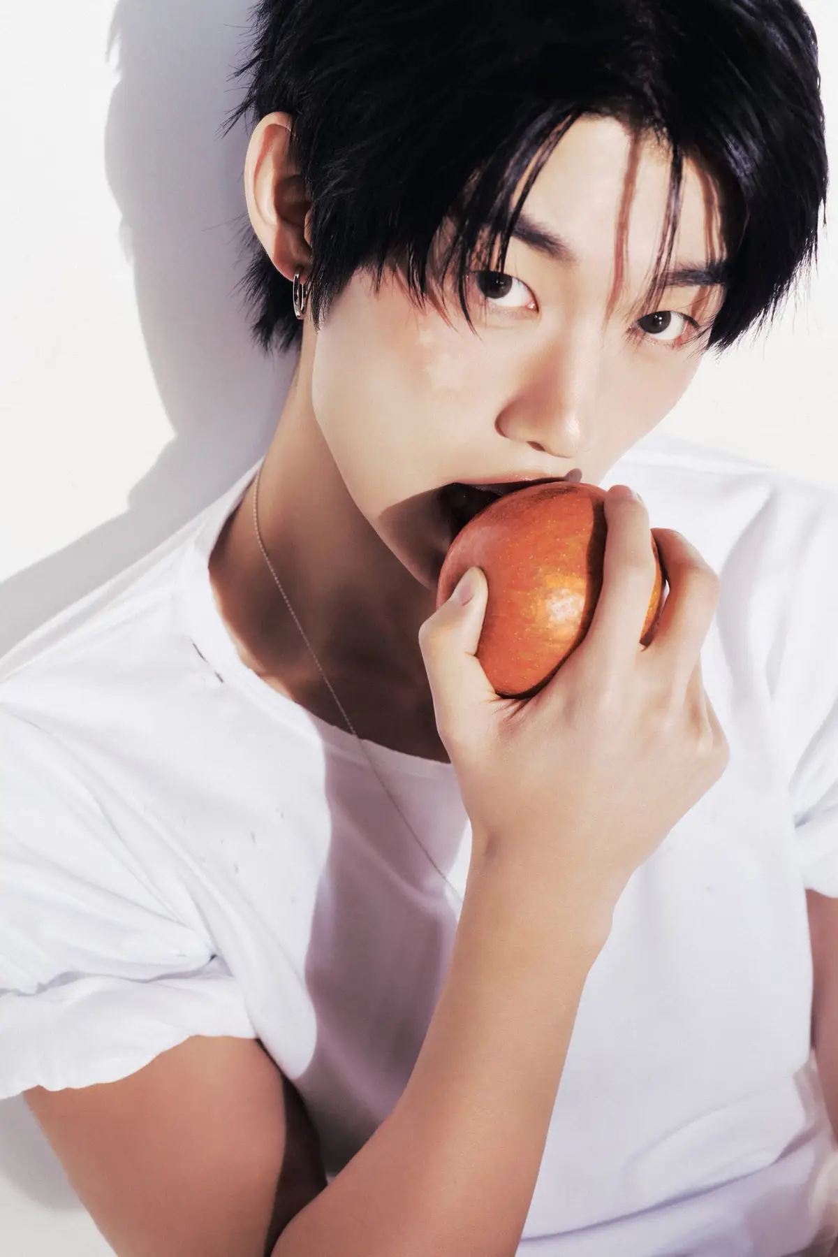 EVNNE member Lee Jeonghyeon