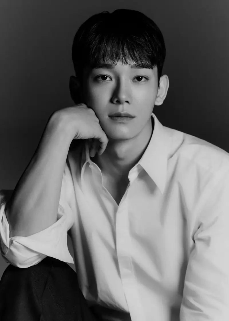EXO-CBX member Chen