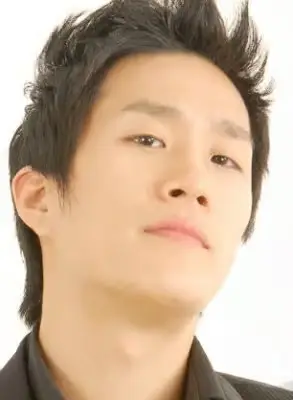 F.I.X member Nuri