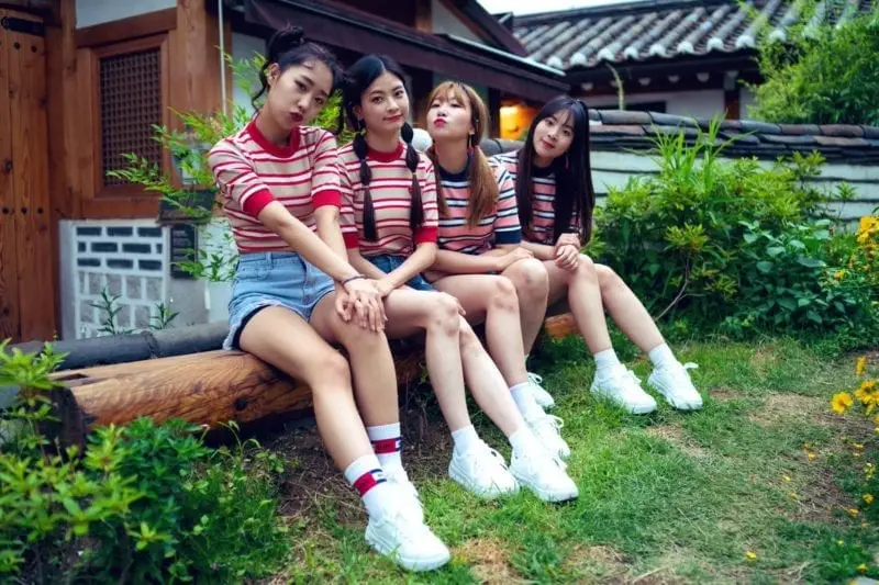 flor_us members are Jinhyeon, Jisong, and Suhwa.