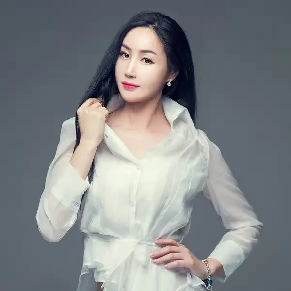 Flow Sister member Heuk Jangmi