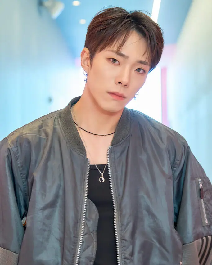 FRAME THE X Members Profile: Full Names, Ages, Heights, Weights and More FRAME THE X member Roa