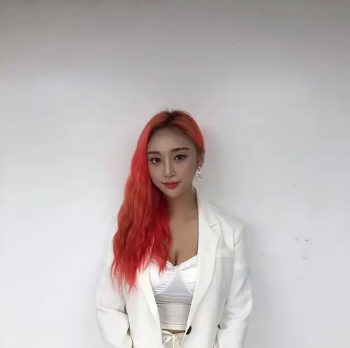 G-(i)Kon former member Yuni