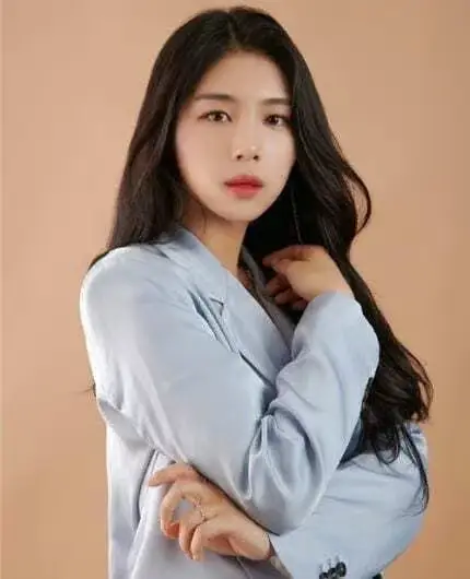 Girls’ Alert member Jisung