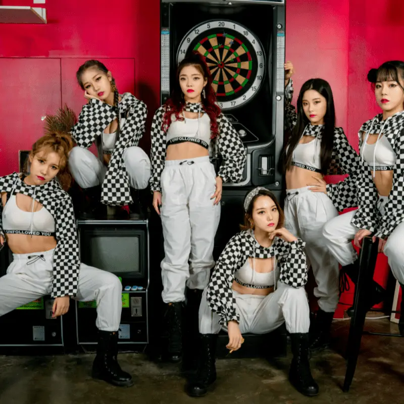 GROW.B members are Soomin, Riye, Ella, Yeajin, Dasom, and Jihye.
