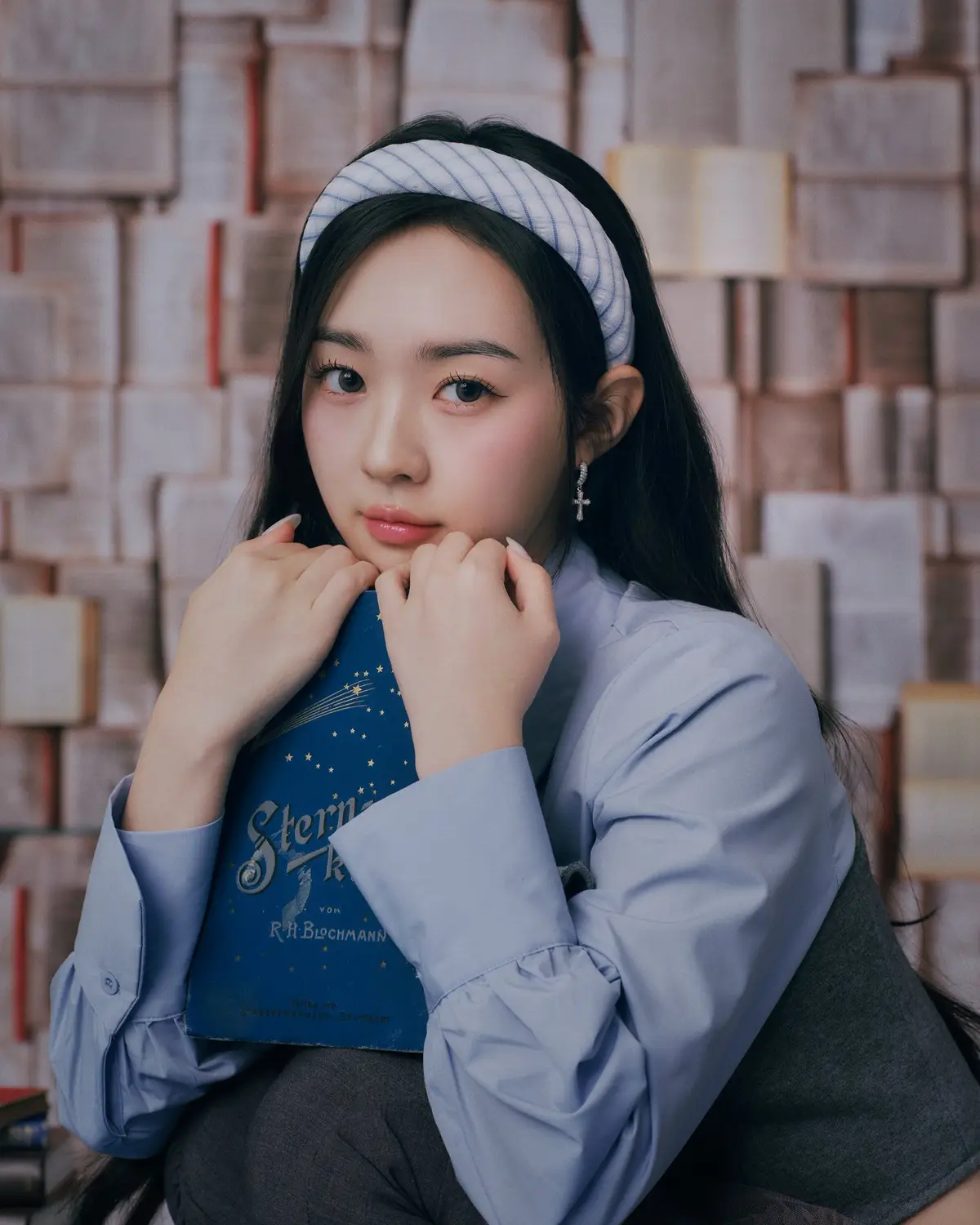 ∞! (Hatchi!) member Kim SooMin