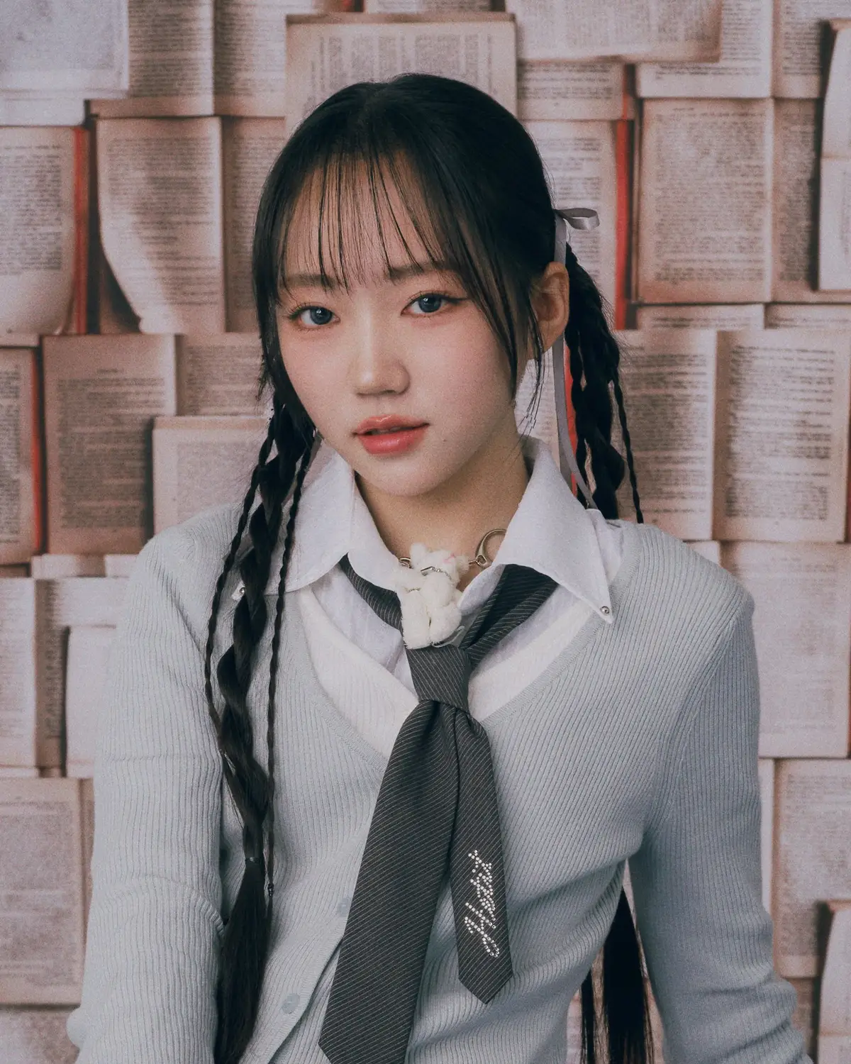 ∞! (Hatchi!) member Park ShiOn