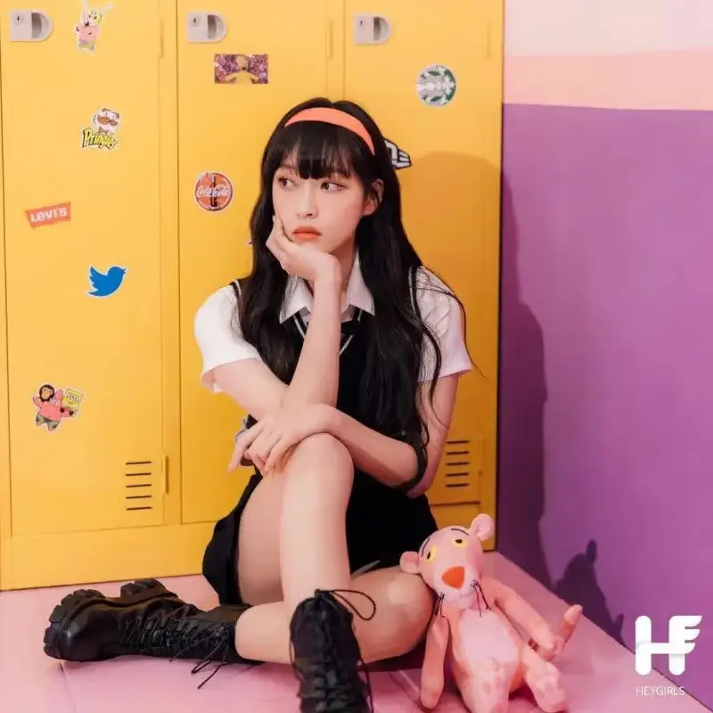 HeyGirls member Chaerin