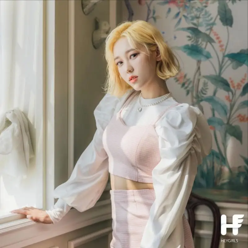 HeyGirls member Sulhee