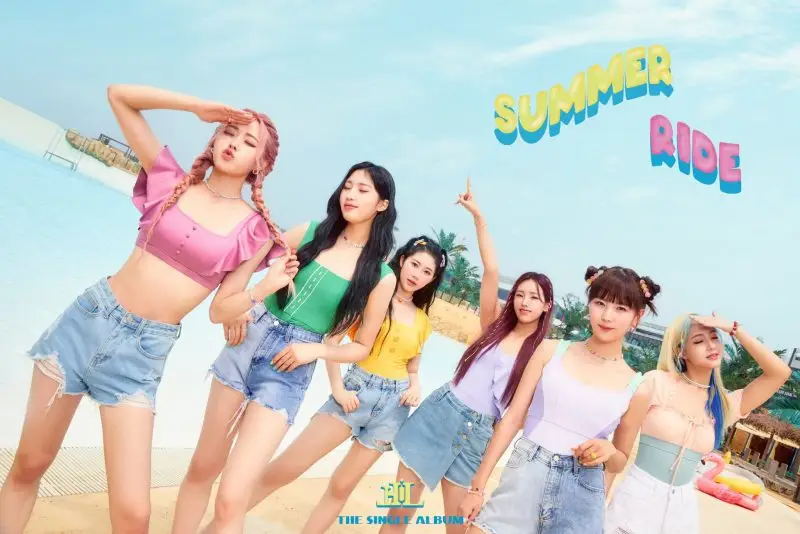 Hi-L members are LeeJin, Dakyung, Jooa, Hayun, and Yeseul.