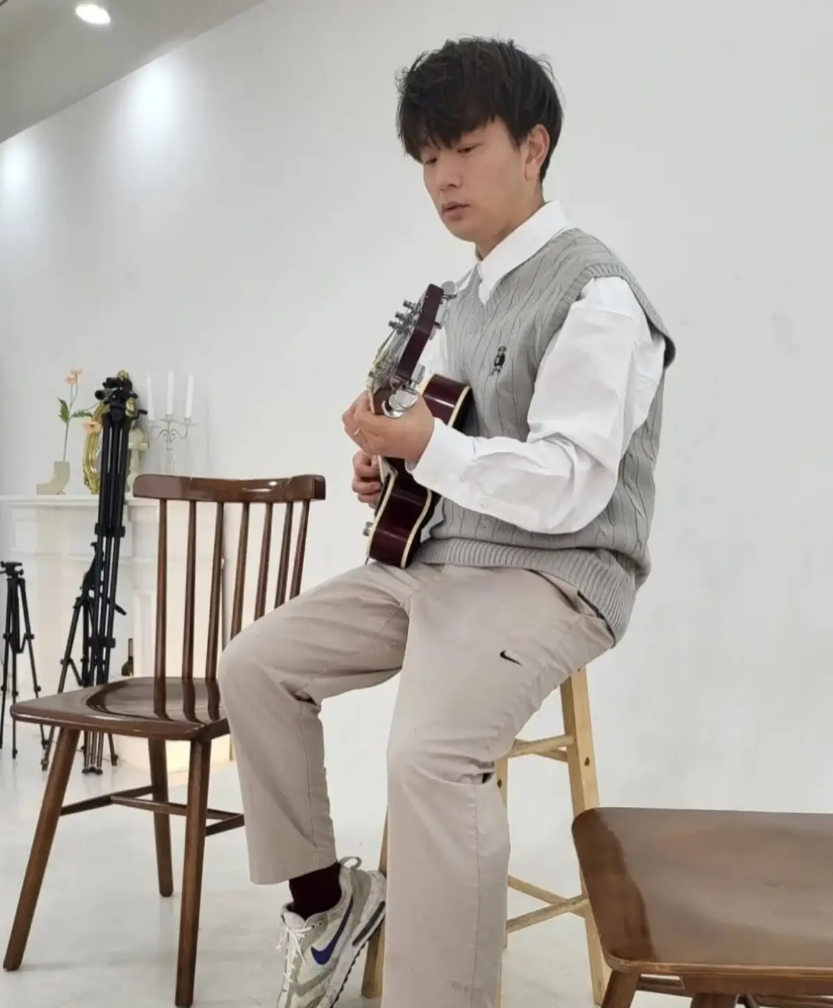 Hiding Day Members Profile: Full Names, Ages, Heights, Weights and More Hiding Day member Konchi