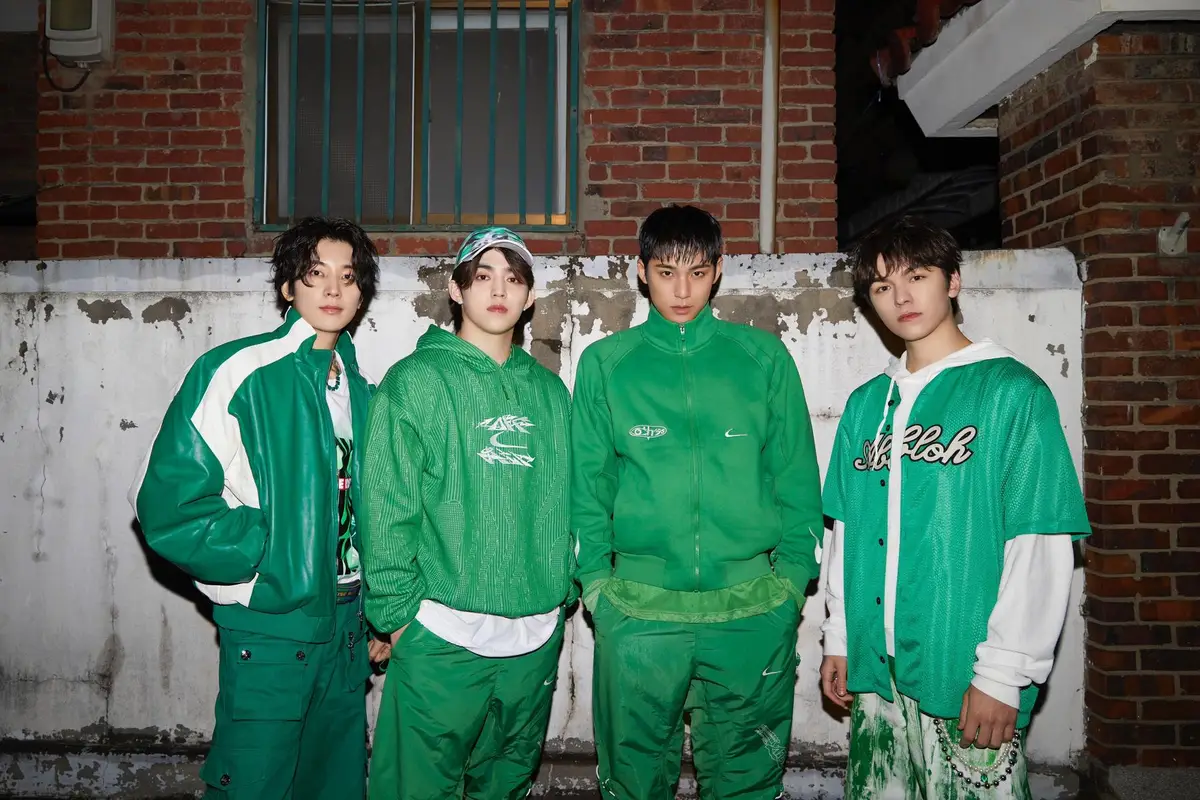 Hip-Hop Team (SEVENTEEN) members are S.Coups, Wonwoo, Mingyu, and Vernon.