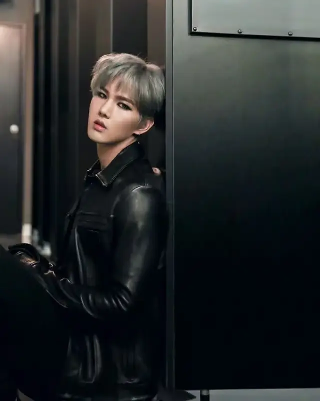 HISTORY member Kyungil