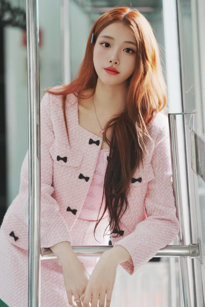 iii former member Evie