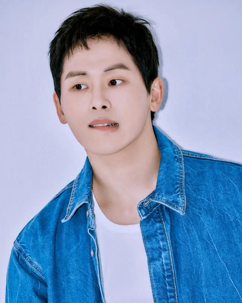 INFINITE former member Hoya