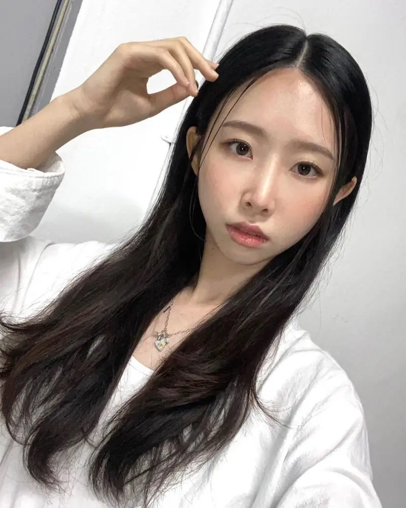 Just COLOR former member Nayoon
