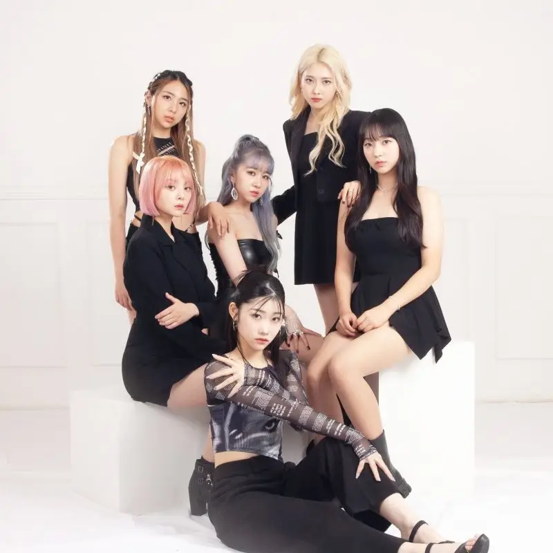 KELT9b members are Euijeong, Haeseo, LuA, Minju, and Chaerin.