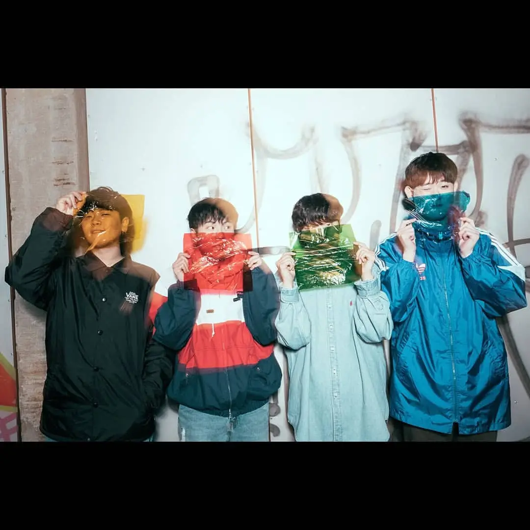 Kisnue members are Song Eun-seok, Choi Jun Young, Ahmin, and Choi Sangil.