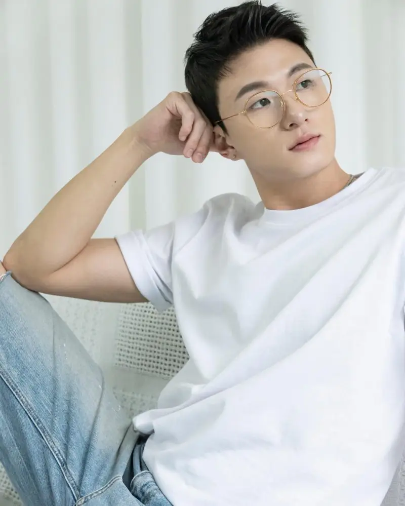 KONGALTAN member Shin Seungho