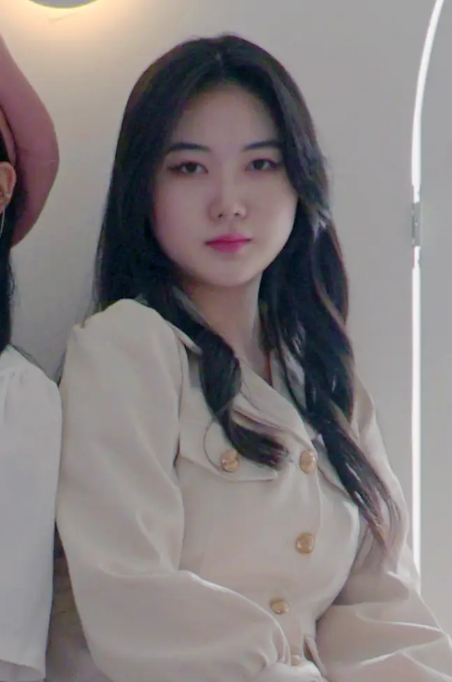 LA FLOR former member Yubin