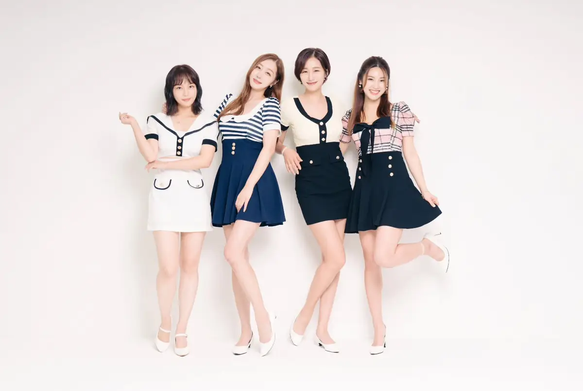 Lady T members are Inzu, Hyunjin, Sua, and Park Haeun.