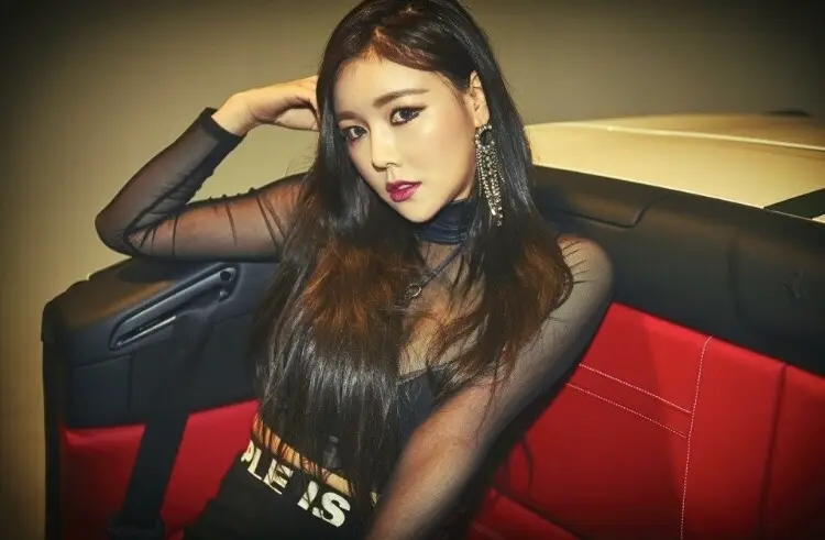 LAYSHA member Hyeri