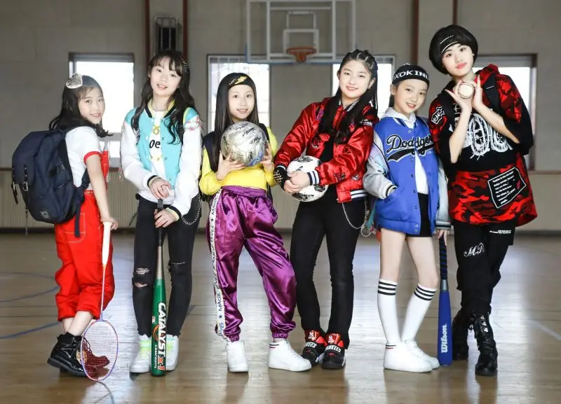 LeedsGirls members are Sien, Rubin, Choen, and Aeri.