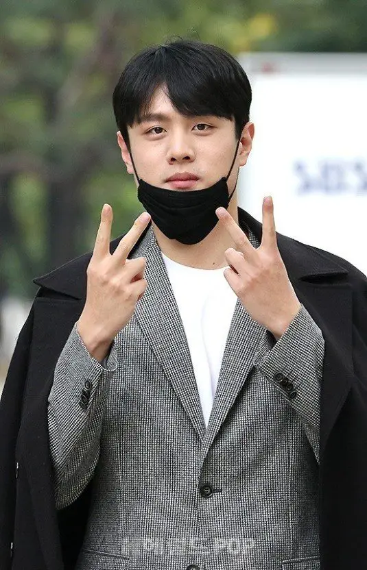 LETTEAMOR member Kim Minseok