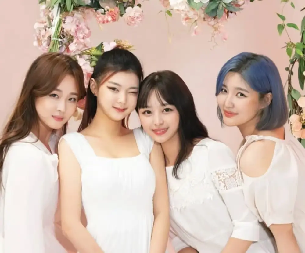 LILAI members are Seungyeon, Chaeyun, Hwasu, and Yeeun.