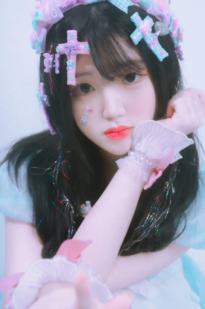 LIPIMOON member Hina