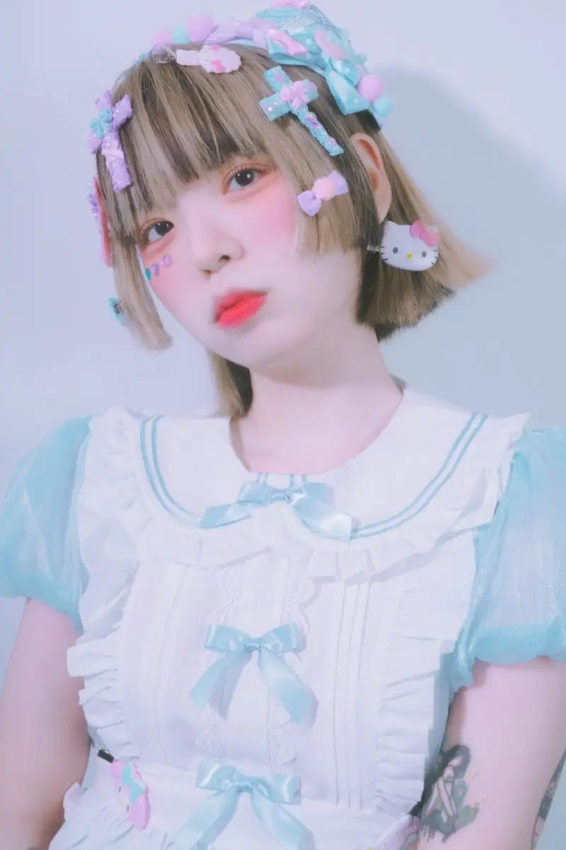 LIPIMOON member Juna