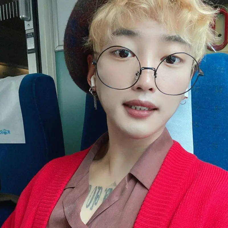 Loude member Neo Gu Ri
