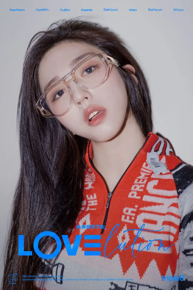 LOVElution member Park Sohyun