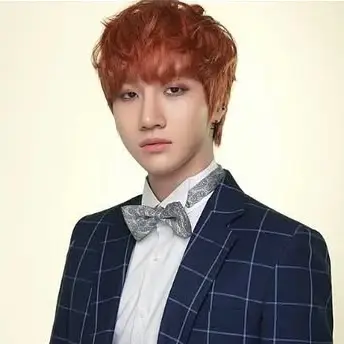 LUCENTE former member Xi.N