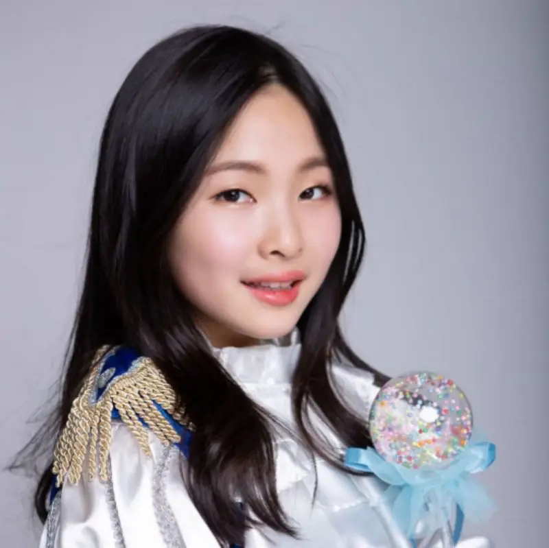 Luminous Elf member Nayoung