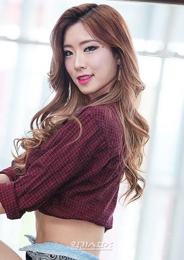 LUX former member Jiyoon