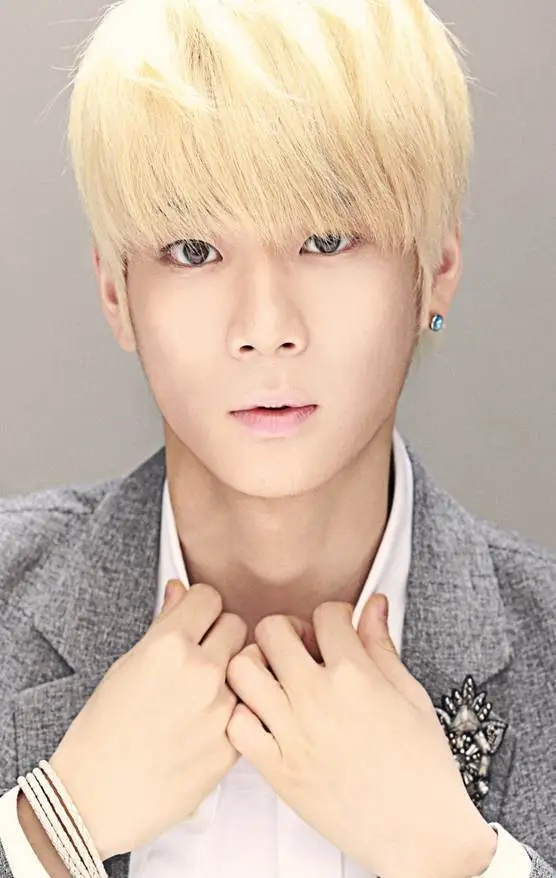 M.Crown former member Laon