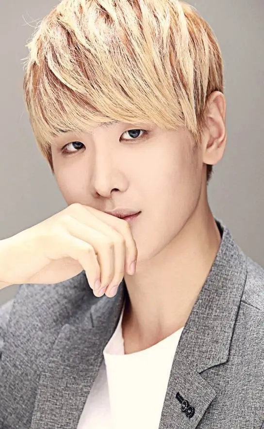 M.Crown former member L.Bin