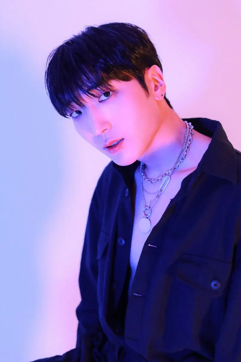 (M)IRROR member Sunho
