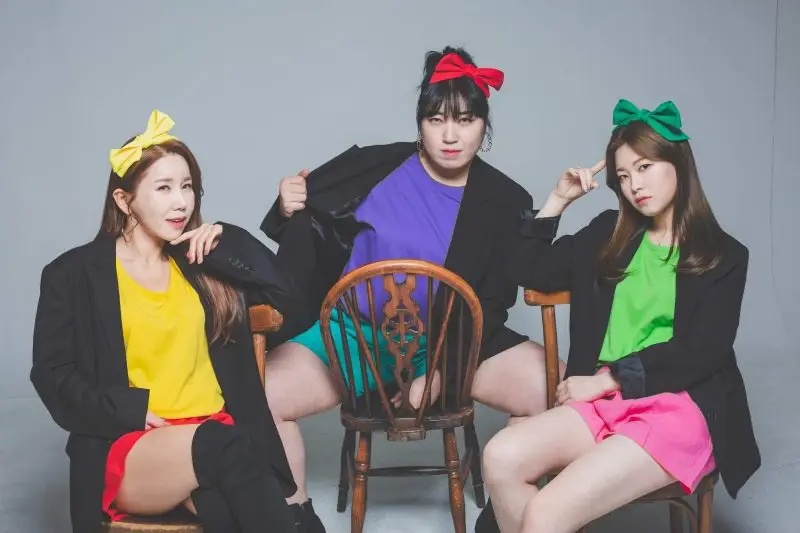 MISS T members are Dana, Myeongseon, and Minji.