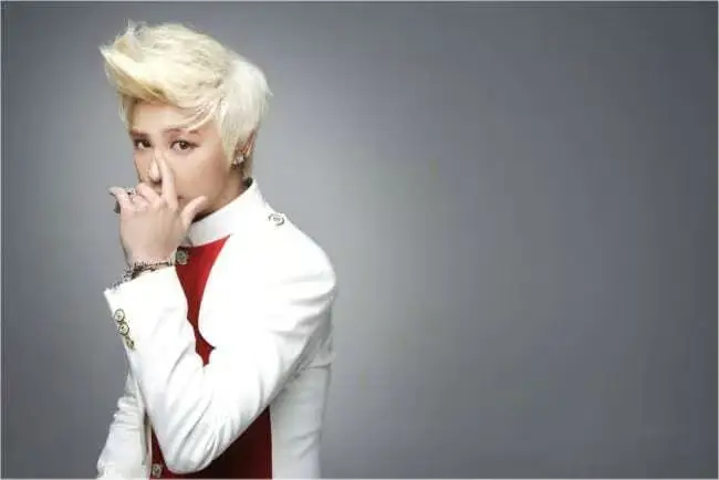 M.Pire member Lumin
